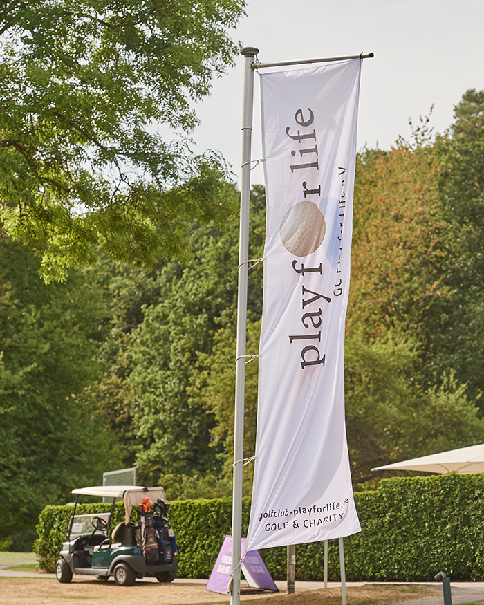 Charity Golf-Cup Play for Life: 14.000 Euro Spende
