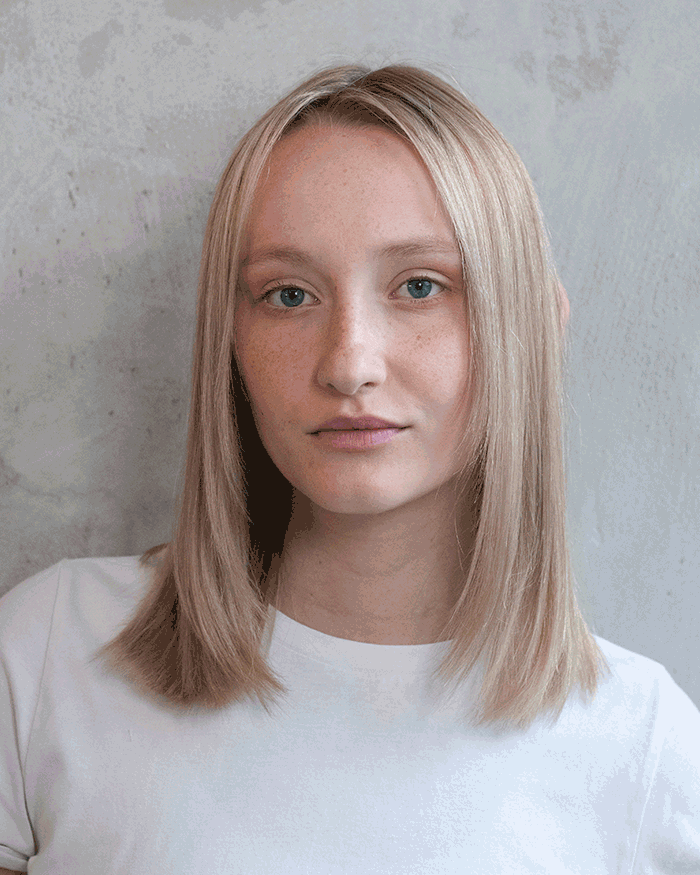 kerasilk step by step undo sleek look - model vorher, mit offenem, schulterlangem blonden haar