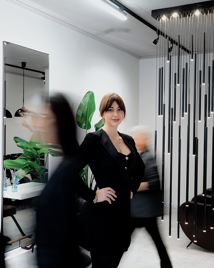 Portrait von Julia Huck, Inhaberin des Salon „Schädelgärtner“ in Kirchseeon